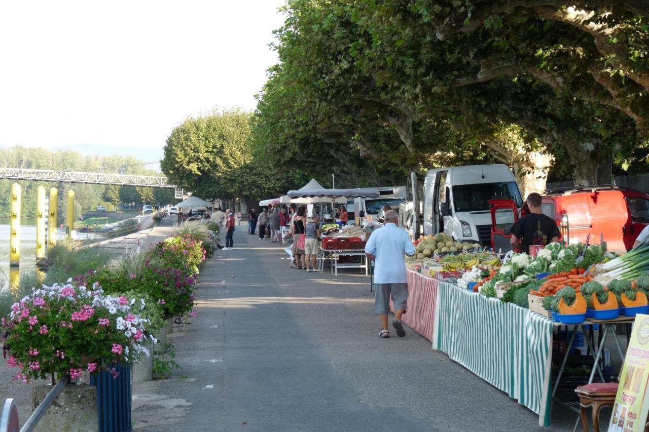 Roulotte Authentique 'Le Temps D Une Pause" En Face Du Beaujolais - Climatisation Et Borne Recharge Vehicule Electrique Montmerle-sur-Saone Exterior foto